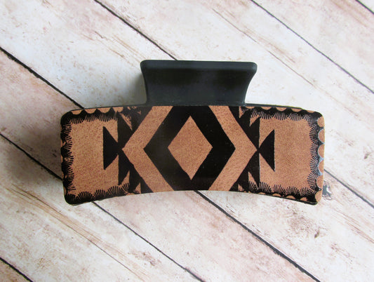 Black/Tan Aztec Claw Clip