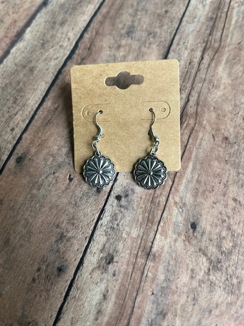 Western Shell Metal Earrings